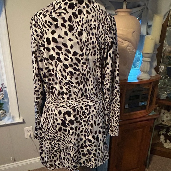 GRAVER Susan Graver Printed LK Fusion Topper with Belt Brand New Never Worn - Picture 7 of 9